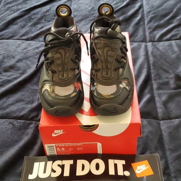 Women Nike Air Swoopes II - Picture 2 of 6